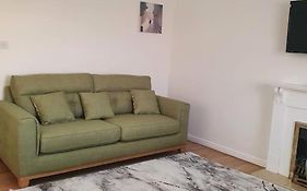 Lovely 2-Bedroom Condo With Indoor Fire Place